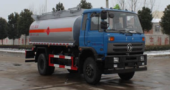 東風(fēng)153油罐車(chē)圖片 東風(fēng)153油罐車(chē)圖片