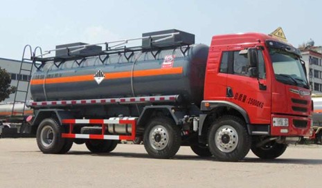 工業(yè)廢水油罐車(chē)圖片 工業(yè)廢水油罐車(chē)圖片