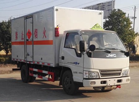 江鈴順達(dá)4.2米易燃?xì)怏w廂式運(yùn)輸車圖片 江鈴順達(dá)4.2米易燃?xì)怏w廂式運(yùn)輸車圖片