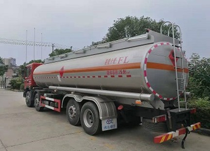 錫宇牌8X2東風(fēng)T5空氣懸掛運(yùn)油車(chē)圖片 錫宇牌8X2東風(fēng)T5空氣懸掛運(yùn)油車(chē)圖片