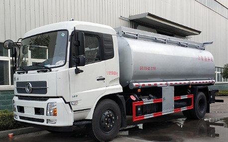 東風(fēng)天錦供液車圖片 東風(fēng)天錦供液車圖片