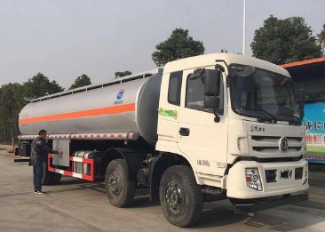 東風(fēng)特商小三軸供液車圖片 東風(fēng)特商小三軸供液車圖片