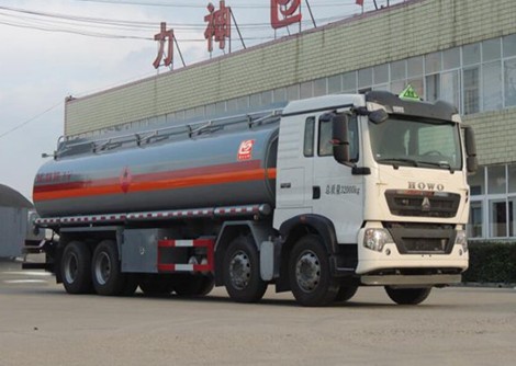 國(guó)六重汽豪沃油罐車圖片 國(guó)六重汽豪沃油罐車圖片