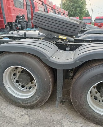庫存解放J6P雙驅(qū)牽引車 庫存解放J6P雙驅(qū)牽引車