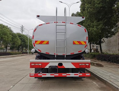 國六東風(fēng)多利卡D9普通液體運(yùn)輸車圖片 國六東風(fēng)多利卡D9普通液體運(yùn)輸車圖片