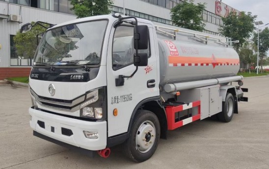 國六東風(fēng)多利卡8噸加油車/運(yùn)油車圖片 國六東風(fēng)多利卡8噸加油車/運(yùn)油車圖片