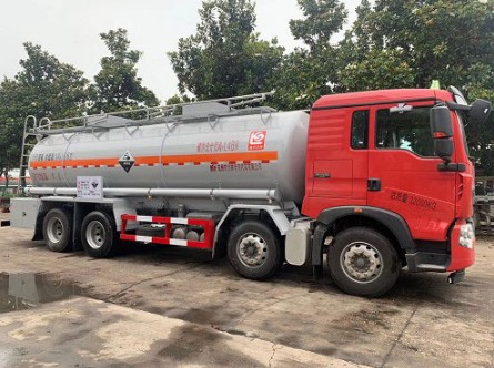 重汽豪沃SLS5322GFWZ5型腐蝕性物品罐式運(yùn)輸車(chē) 重汽豪沃SLS5322GFWZ5型腐蝕性物品罐式運(yùn)輸車(chē)